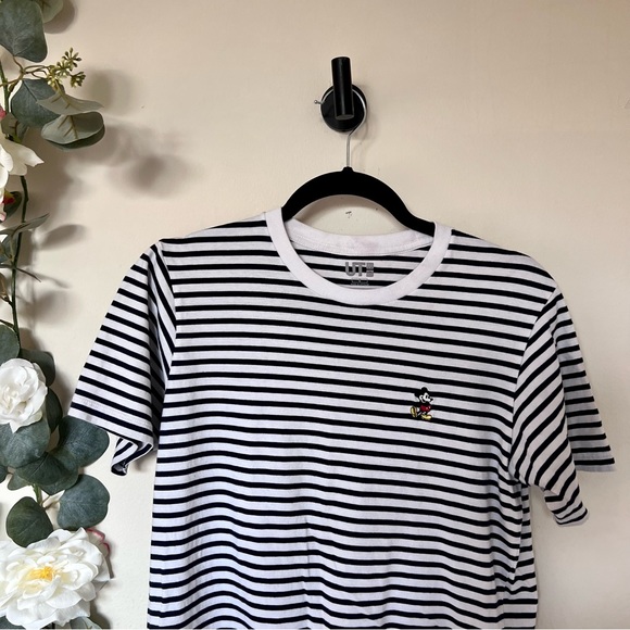 Uniqlo Mickey Mouse T-Shirt - Picture 3 of 9